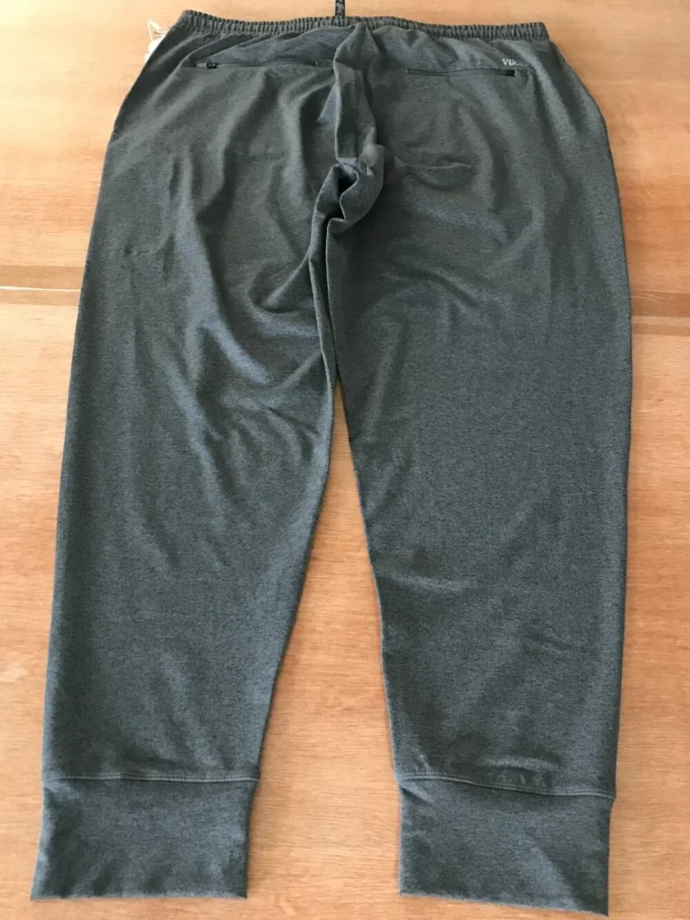 Vuori Men's Gray Sweatpants Joggers